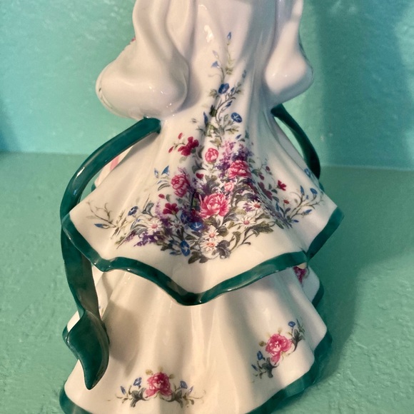 The Rose Princess by Lena Liu - Picture 5 of 8